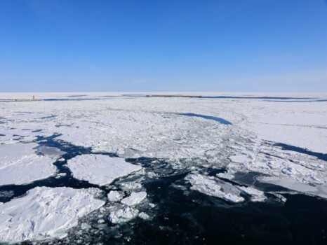 冬のオホーツク、流氷