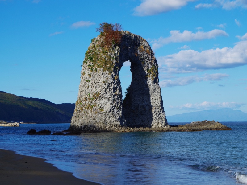 北海道の鍋釣岩