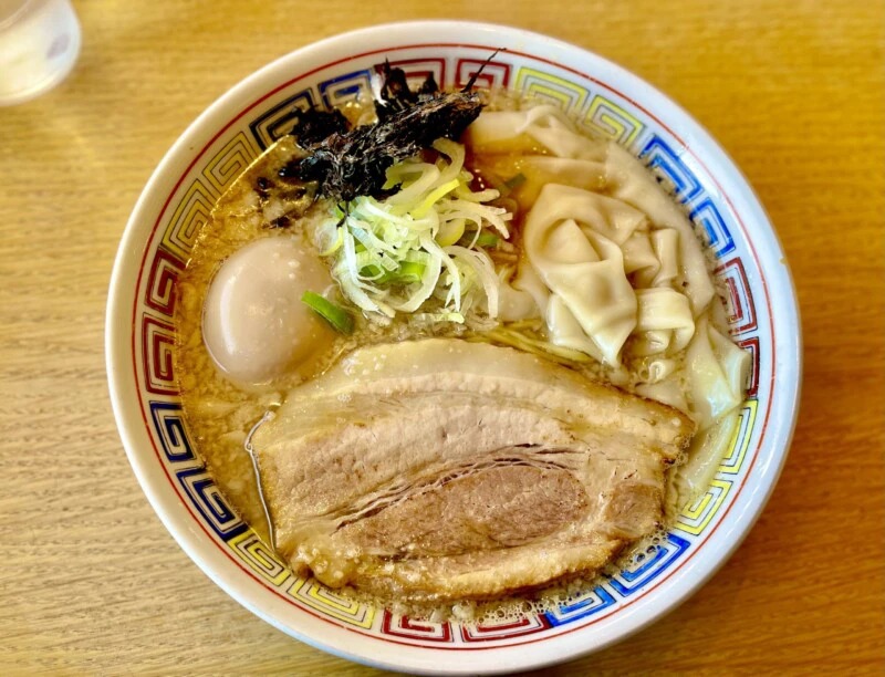 背脂らぁめん