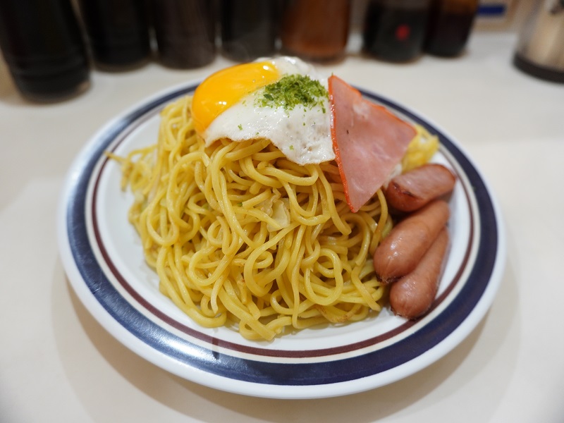 運ばれてきた焼きそば