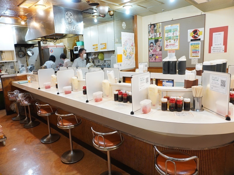 「やきそば屋」店内