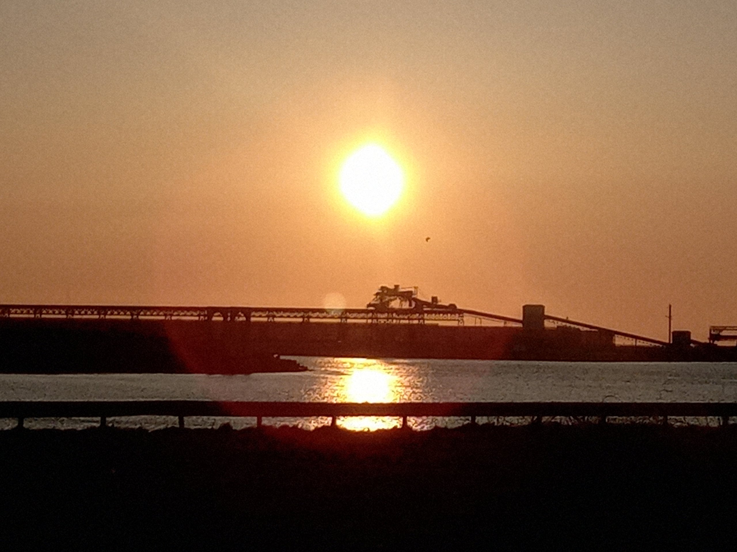 石狩花畔埠頭からの夕日