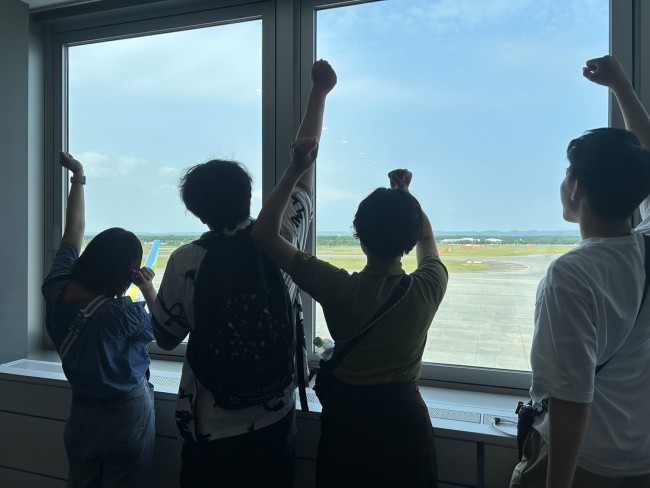 新千歳空港　解散シーン