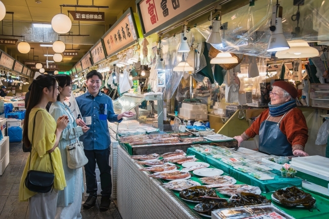 朝の自由市場 専門店めぐり