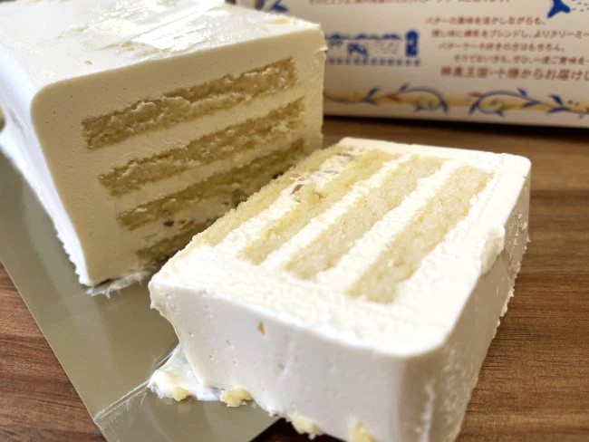 酪農みるくバターケーキをカットした断面