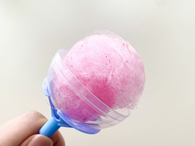 いちごのわたあめ