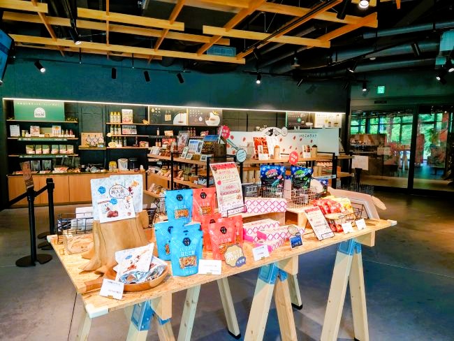 北海道企業とのコラボ物販コーナー