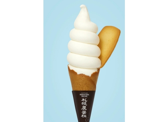 札幌農学校ファクトリー店「酪農ミルクソフト」