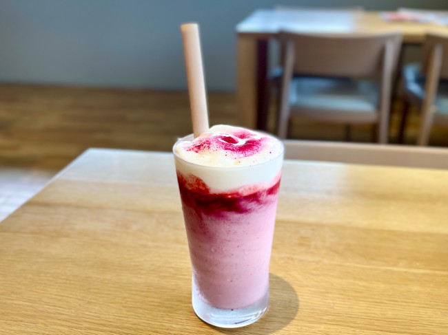 酒かすいちごスムージー