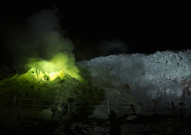 硫黄山ライトアップ