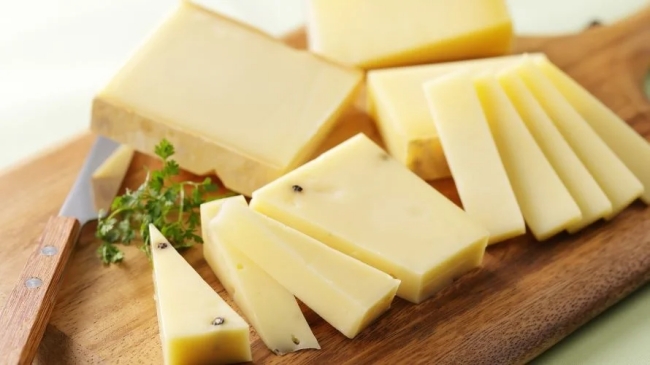 ナチュラルチーズ「鶴居」シルバーラベル