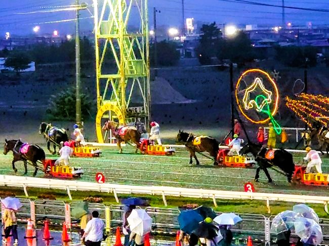 ゴールへ向かうばん馬