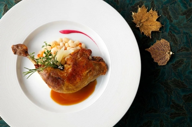 合鴨腿肉のコンフィ