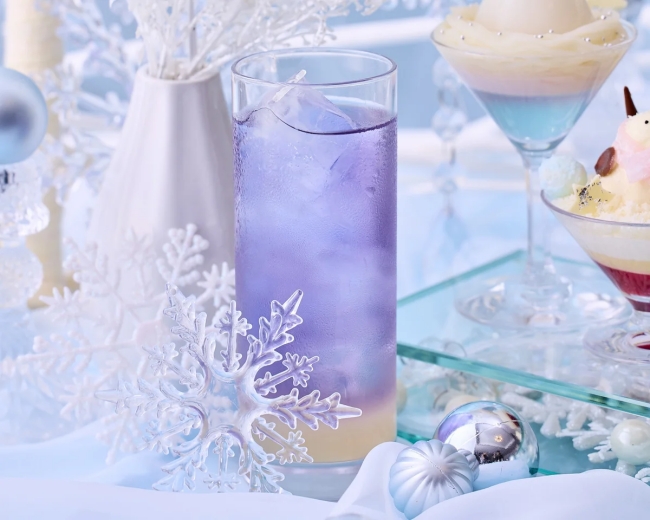 混ぜると色が変わるスペシャルドリンク