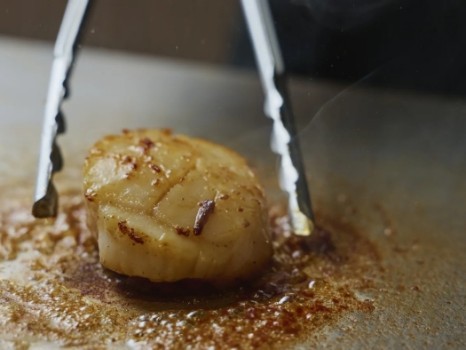 朝食で提供するホタテのバター焼き（イメージ）
