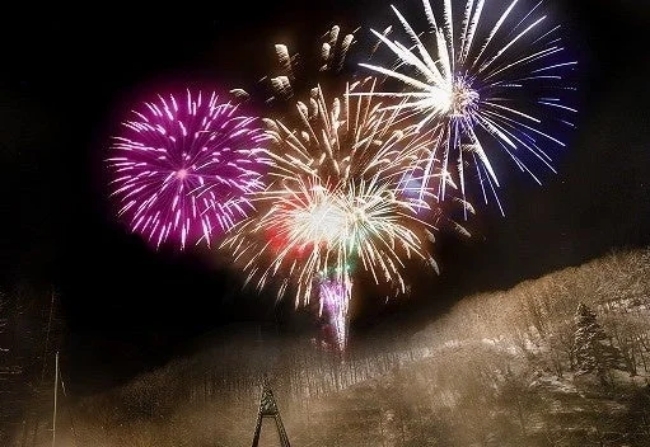 きたゆざわ 冬花火