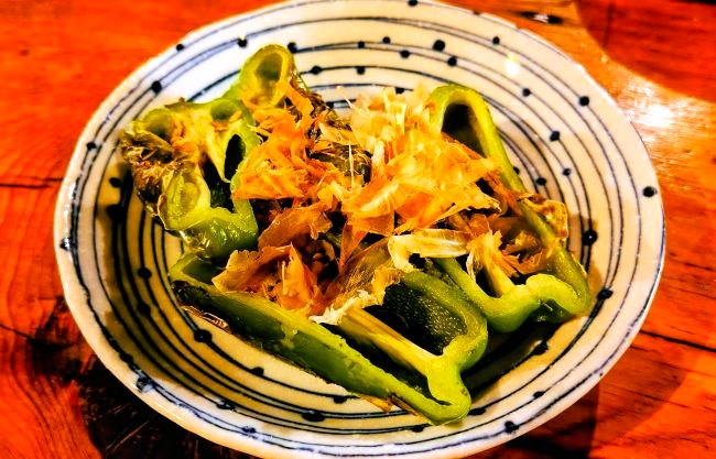 塩醤油なし、かつお節かかるピーマン